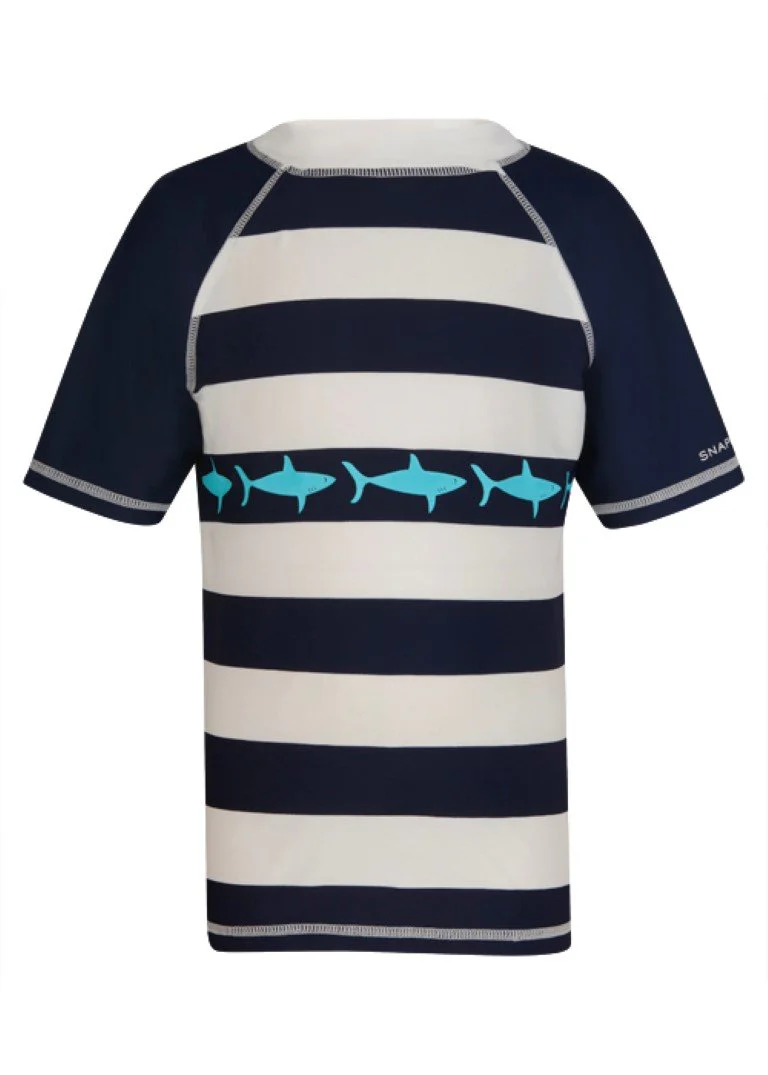 Snapper Rock – UV werend T-shirt met korte mouwen – Donkerblauw/ wit gestreept met haaien