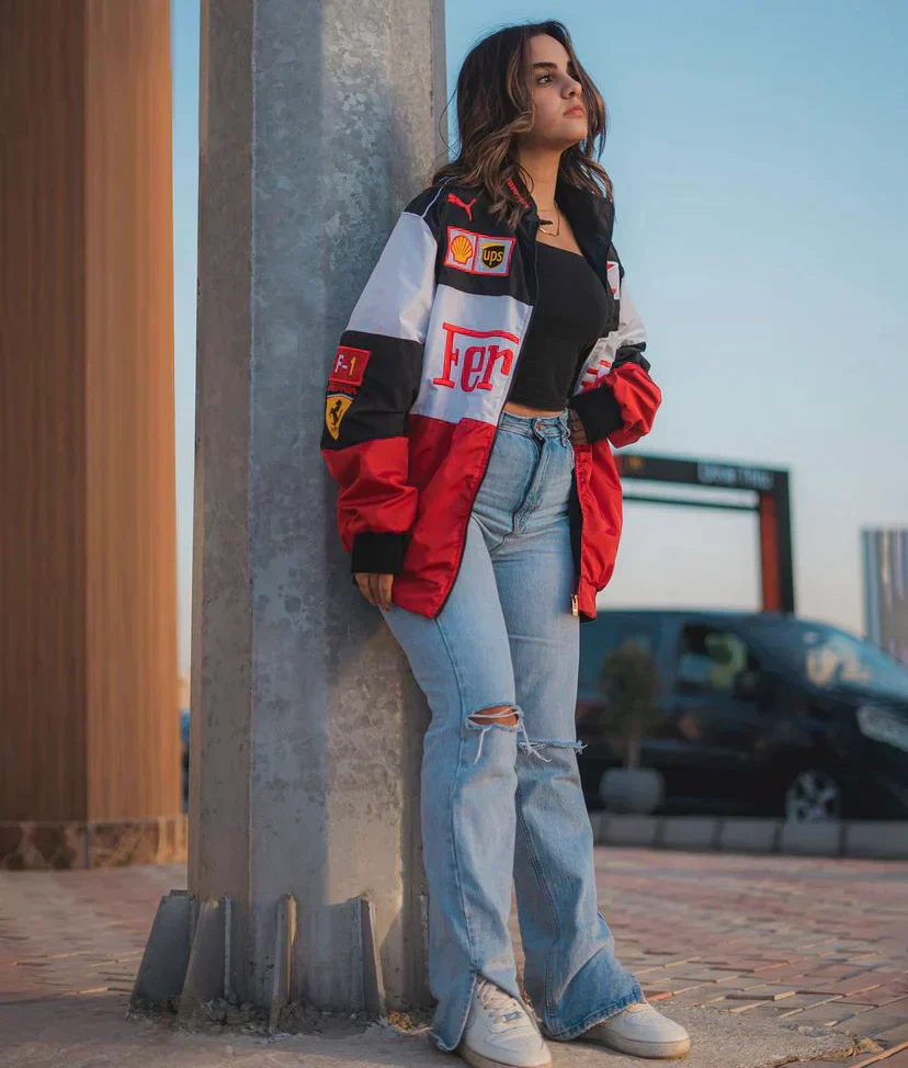 Vintage Ferrari Racer Jacket – Sportieve Stijl en Duurzaamheid voor Iedereen