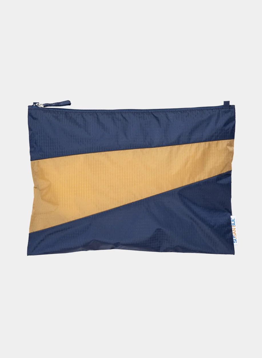 The New Pouch Navy & Camel Large The New Pouch Navy & Camel Large