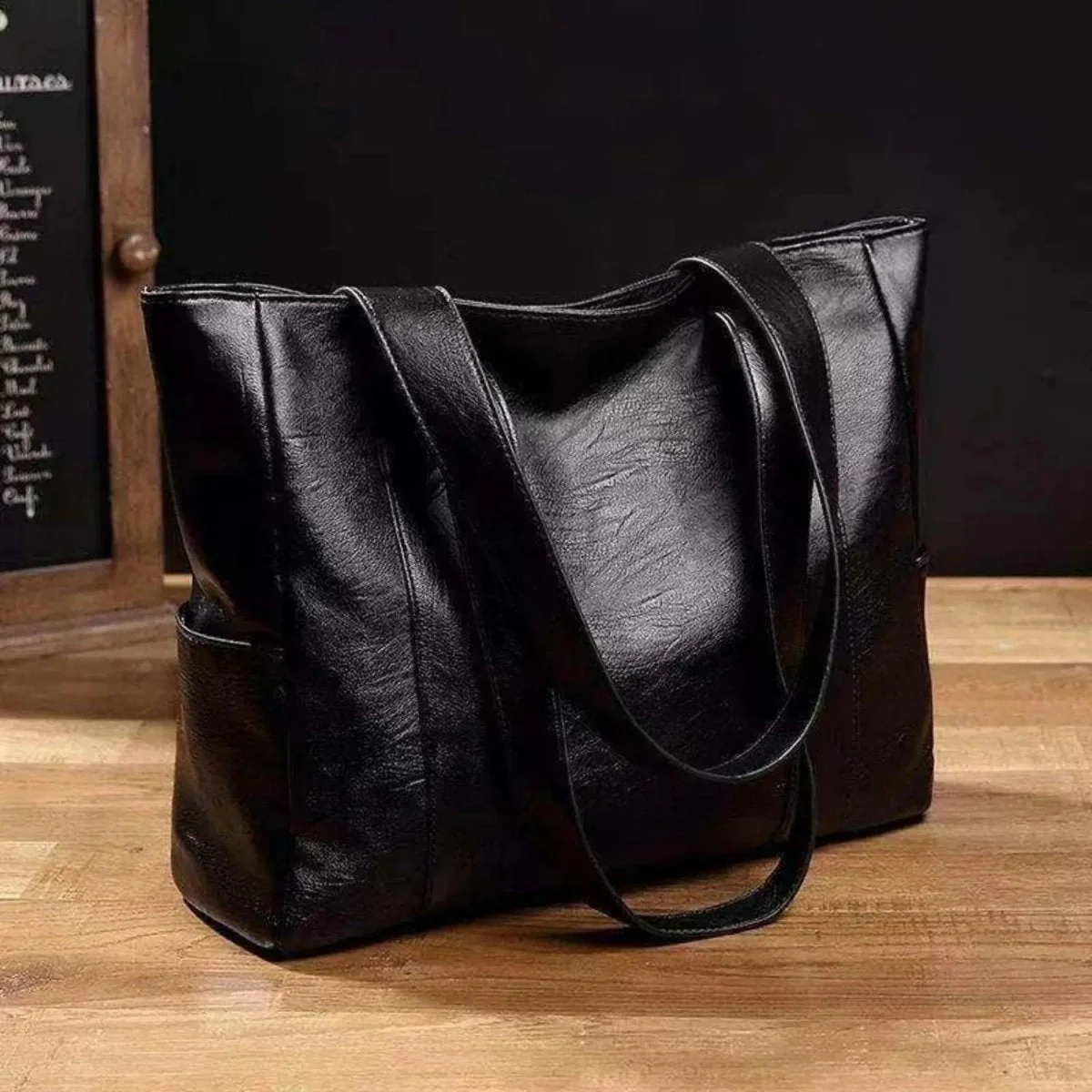 Elegante leren schoudertas in retro-stijl met een gladde afwerking - Afbeelding 3