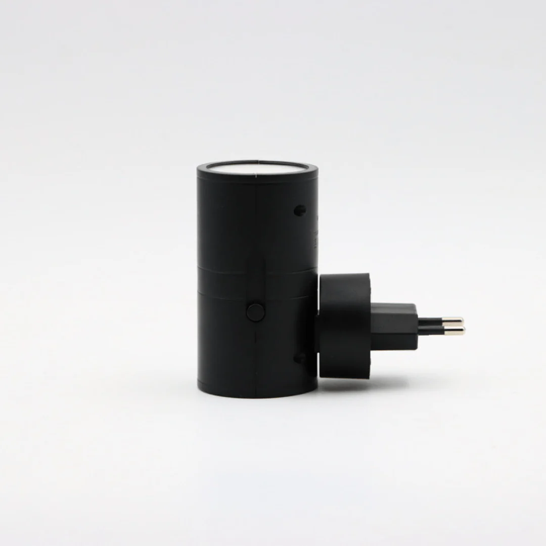 Modern LED Lamp Alova Energy Efficient Dimmable Design