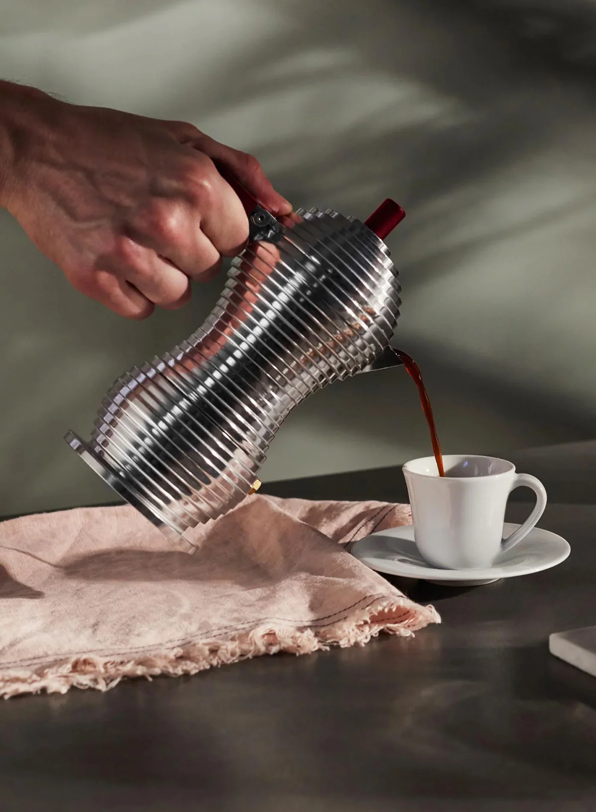 Espresso coffee maker Pulcina, 3 cups, Red – ALESSI
