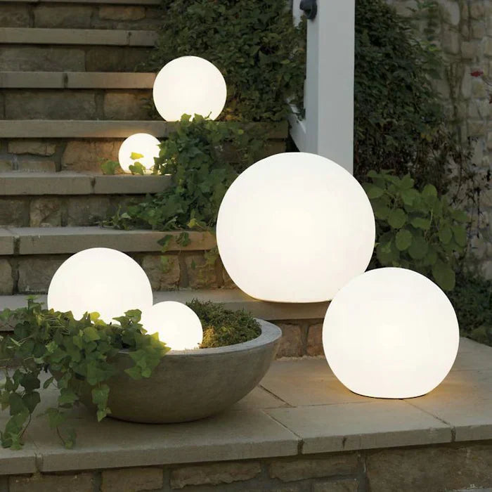 Moderne PE Globe Buiten Tuinlamp LED Oplaadbaar